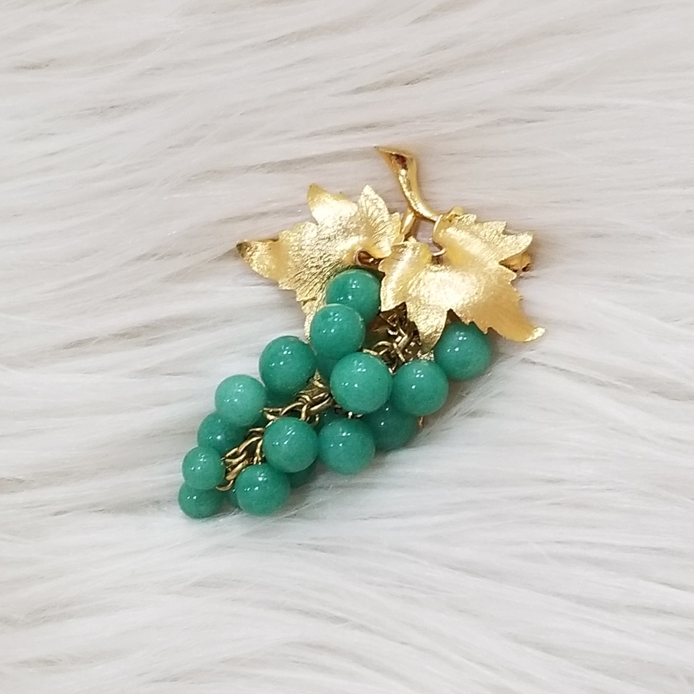 Vintage faux jade grape brooch